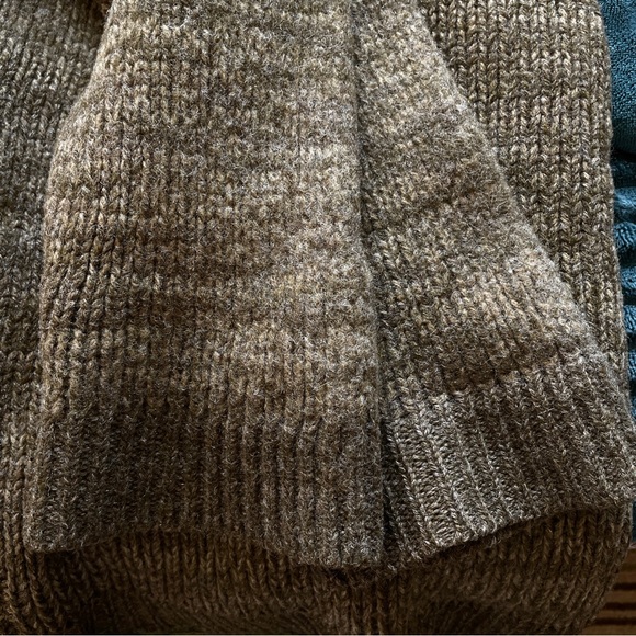 Vtg MILITARY WWll Wool Sweater Men Long Sleeve Knit Crewneck Repaired Well Loved - Picture 10 of 11